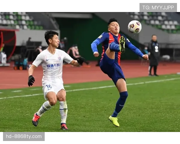 上海申花中场结构偏防守，比赛节奏掌控力受限，攻防转换效率面临考验